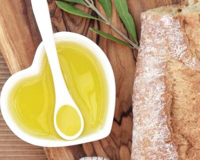 Bí Quyết Sử Dụng Dầu Oliu Để Có Một Trái Tim Khoẻ Mạnh
